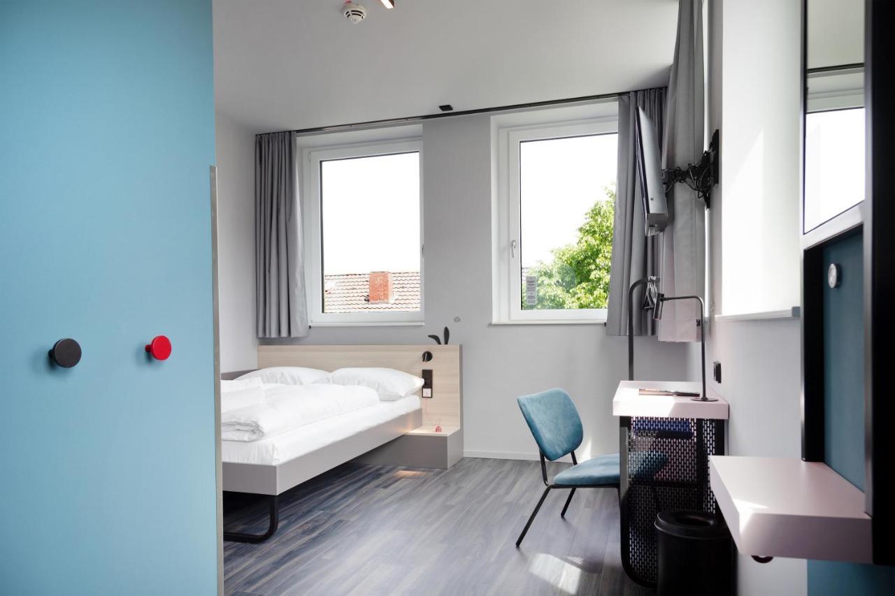 Meininger Hotel Bremen Hauptbahnhof Экстерьер фото