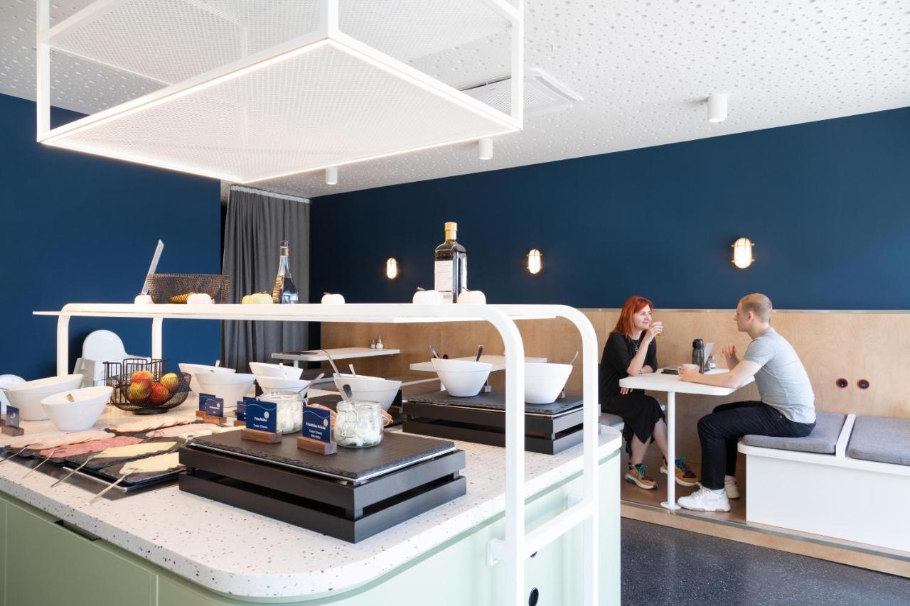 Meininger Hotel Bremen Hauptbahnhof Экстерьер фото